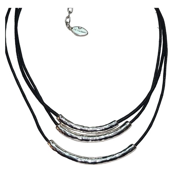 Vintage St Thomas Signed Black Leather Silver Tone Metal Necklace 16"-18" - Picture 4 of 6
